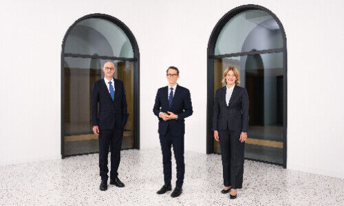 Antoine Martin, Martin Schlegel, Petra Tschudin (da sinistra, immagine: BNS) 