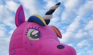 Der ganze Einhorn-Ballon ist am Walk of Dreams zu sehen (Bild: zVg).