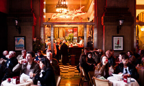 Bar Camparino a Milano (immagine: Shutterstock)