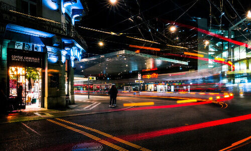 Winterthur by Night (Bild: Jan Huber, Unsplash)