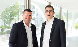 Simon Neuner, CEO ÖKK und Marcus Steger, Partner bei finalix (Bild. zvg)