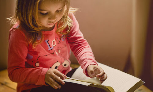 girl learning unsplash