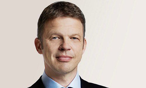 Der Deutsche-Bank-Chef nimmt eine Idee von UBS und Credit ...