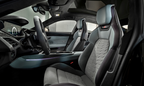 audi rs e tron gt cockpit